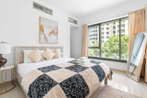 Vacay lettings 1 bed close to down town Fountain View